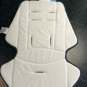 UPPABaby Snug seat